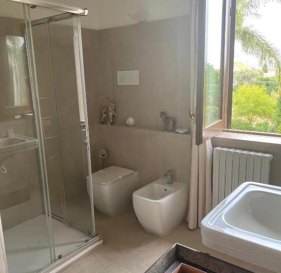 膳宿费 Domus Orestea Luxury Suites