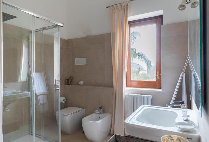 膳宿费 Domus Orestea Luxury Suites