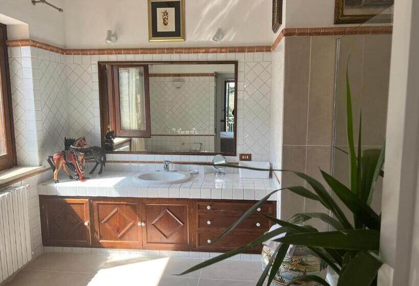 膳宿费 Domus Orestea Luxury Suites