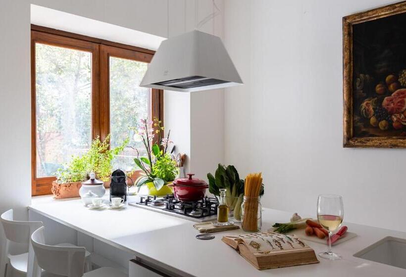 膳宿费 Domus Orestea Luxury Suites