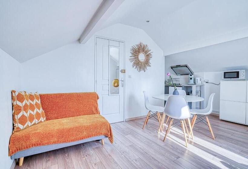 پانسیون Greg & Theo S