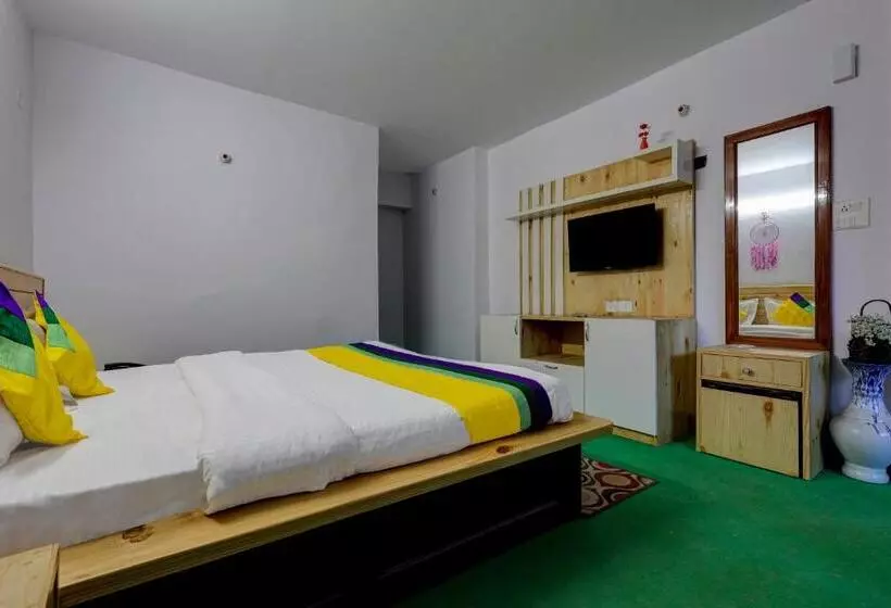 Majatalo Itsy Hotels Shri Gv Inn, 600 Mtrs From Tiffin Top