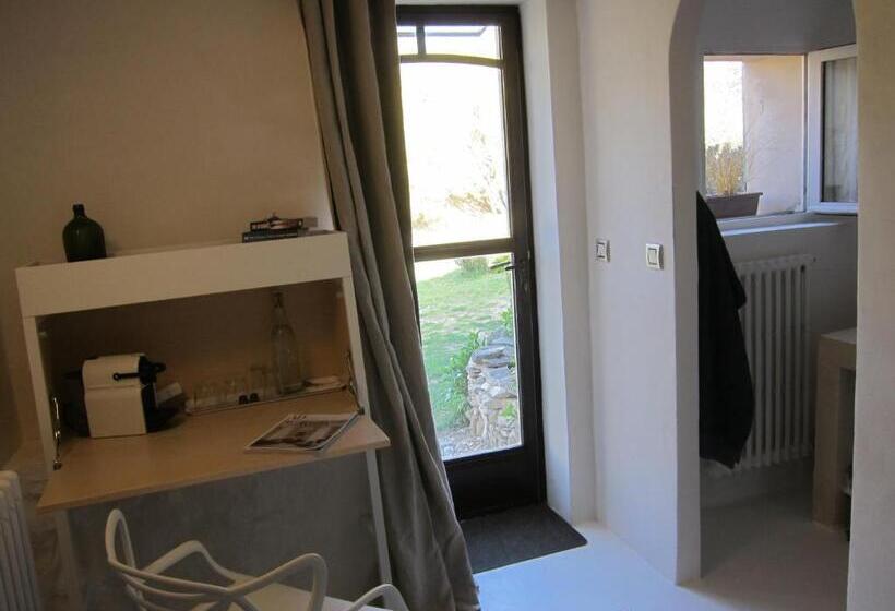 بنسيون Le Jas Du Boeuf