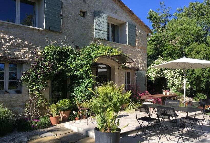 بنسيون Le Jas Du Boeuf