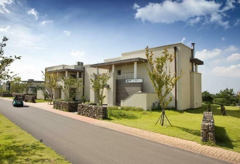 منتجع Castlex Golf Villa