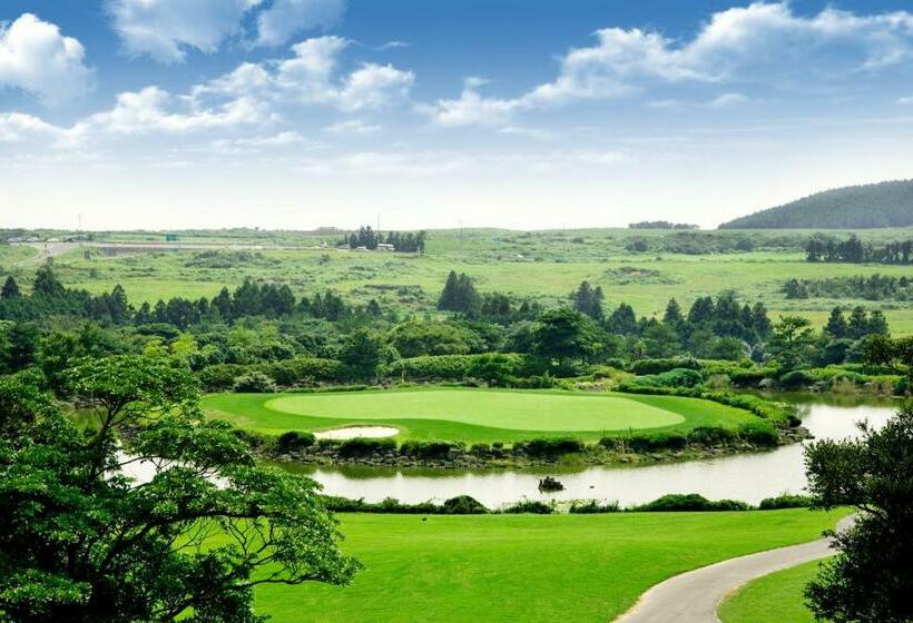 منتجع Castlex Golf Villa