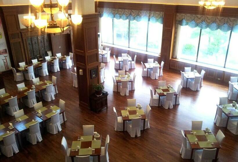 منتجع Castlex Golf Villa