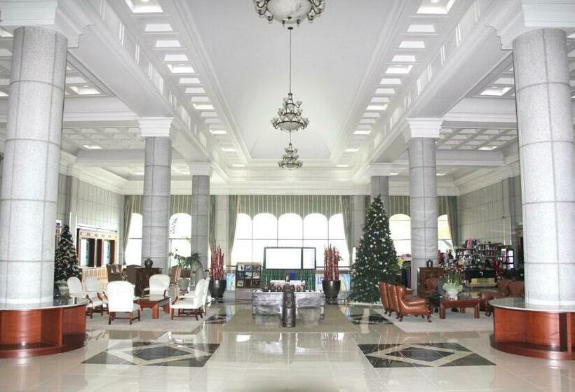 منتجع Castlex Golf Villa