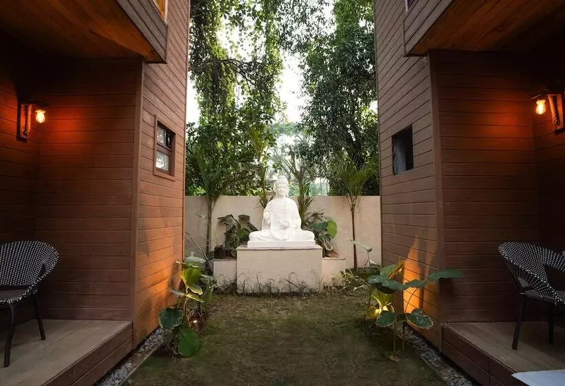 ホテル Treehouse Mars Beach Cottages