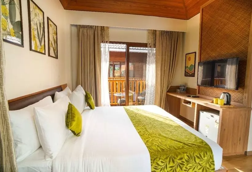 ホテル Treehouse Mars Beach Cottages