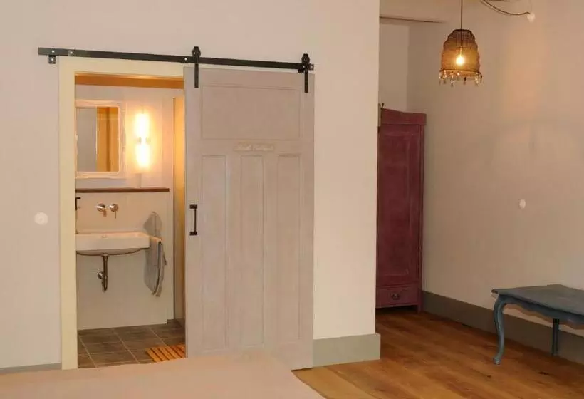 Aamiaismajoitus (B&B) Landhaus Furth8