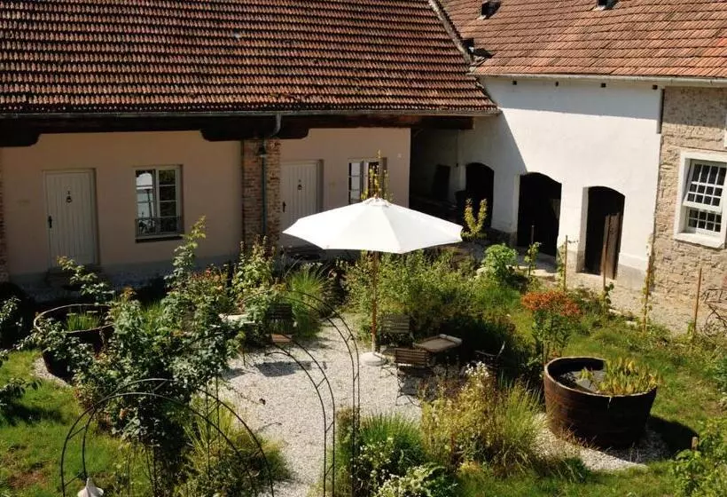 Aamiaismajoitus (B&B) Landhaus Furth8