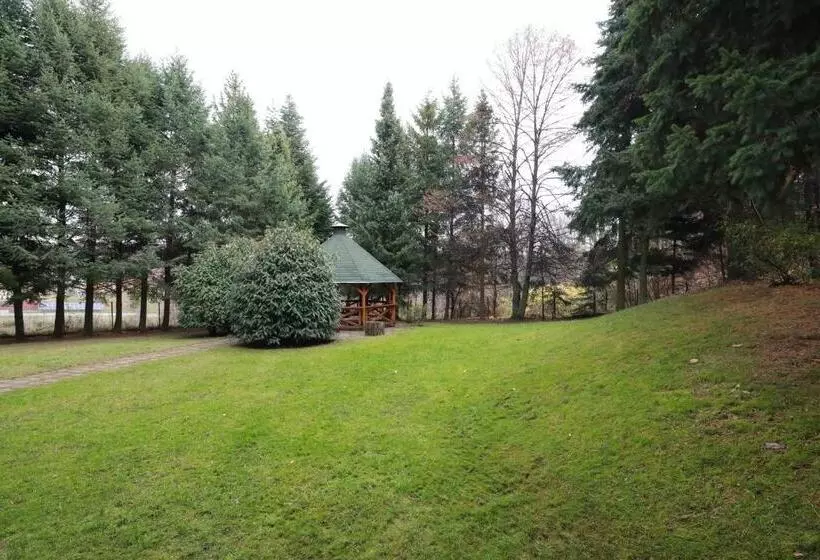 ホテル Geopark Vendégház