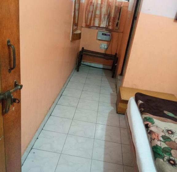 בית מלון כפרי New Lodge By Wb Inn