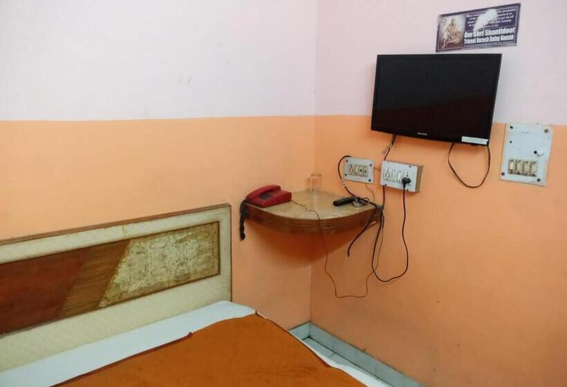 בית מלון כפרי New Lodge By Wb Inn