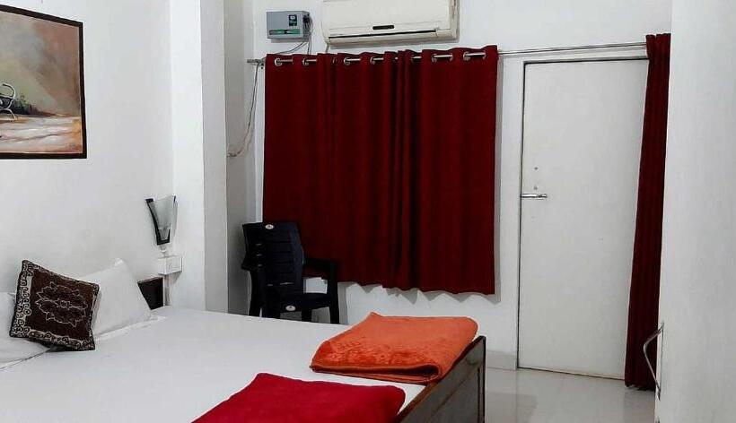 هتل Spot On D C Medi Centre