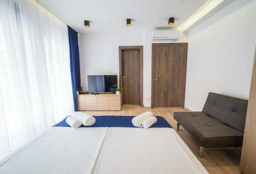 پانسیون Empire Luxury Apartments