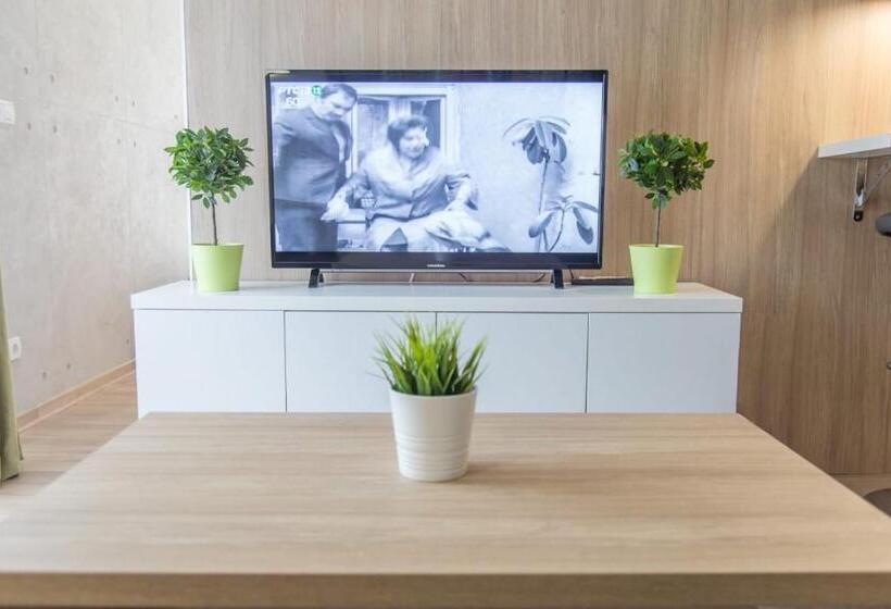 پانسیون Empire Luxury Apartments