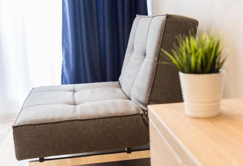 پانسیون Empire Luxury Apartments