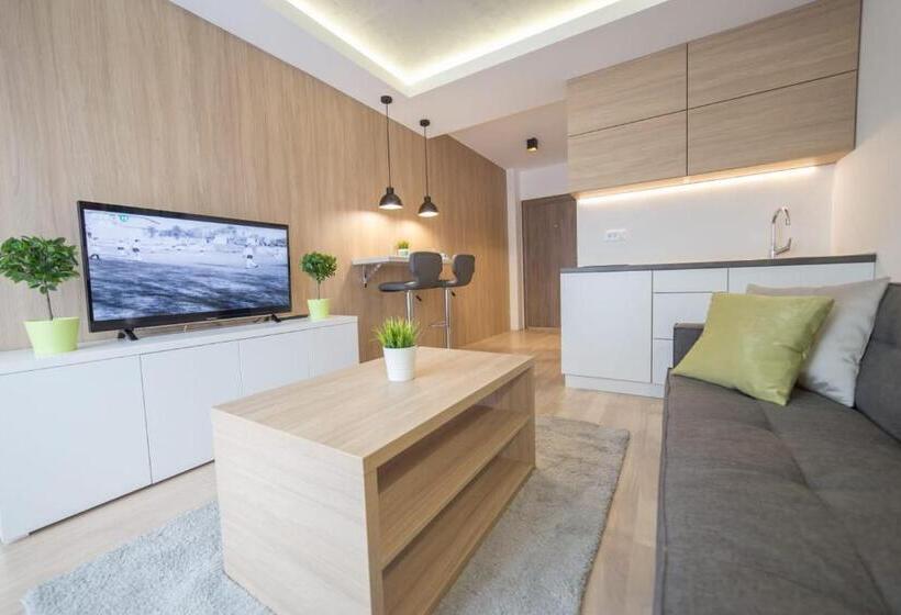 پانسیون Empire Luxury Apartments