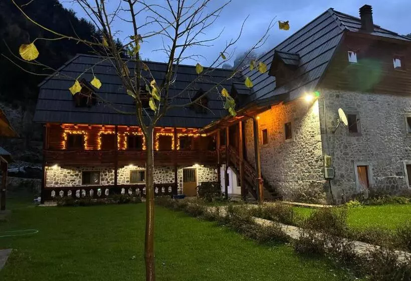 Majatalo Guesthouse Prrockaj Theth