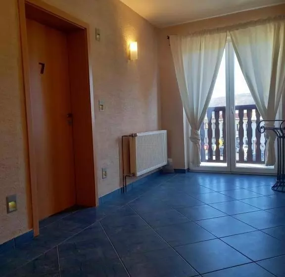 Majatalo Penzion Starojicka Pizza