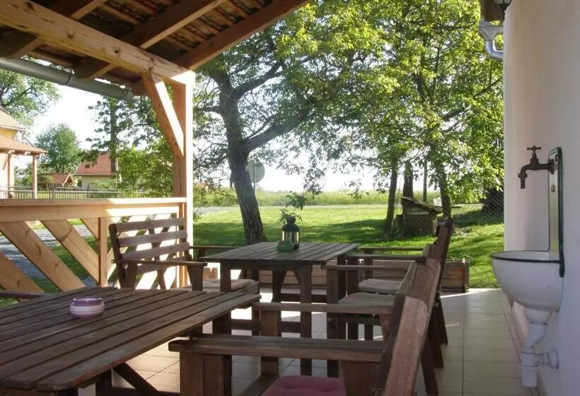 Majatalo őrségi Tornácos Vendégfogadó