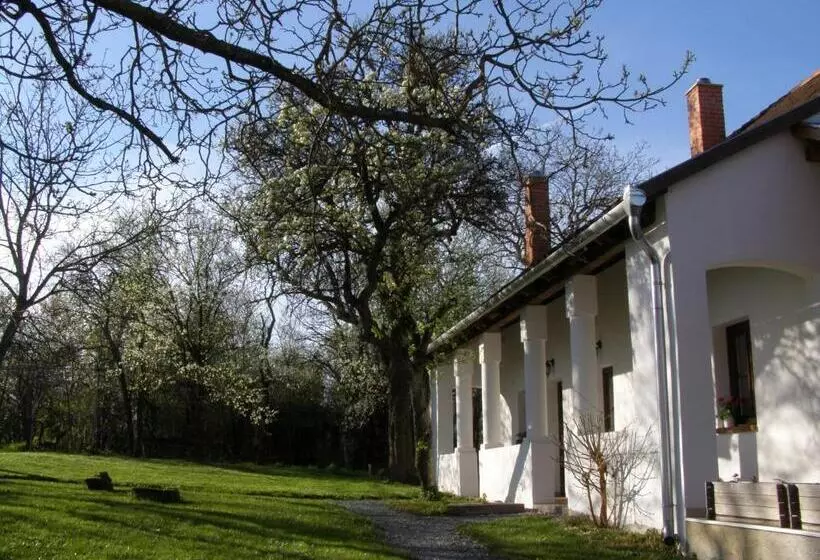 Majatalo őrségi Tornácos Vendégfogadó