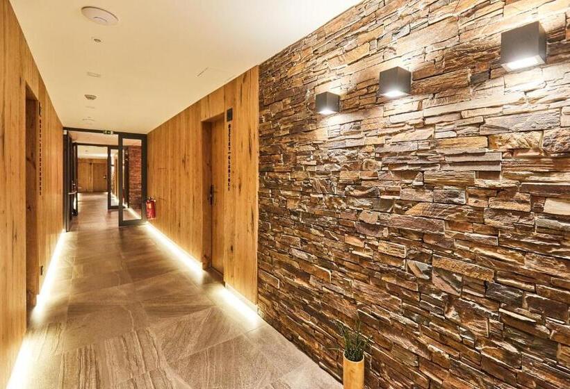 Resort Sněžné Amanita