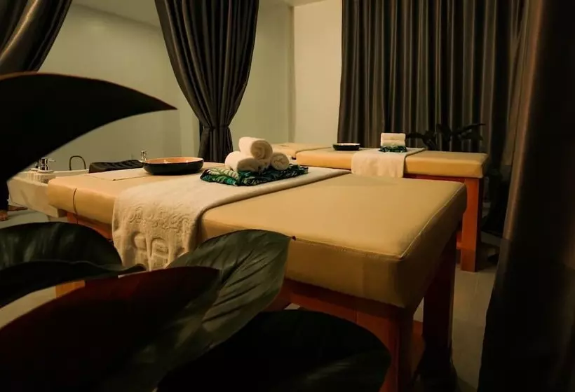 هتل Dad Resort