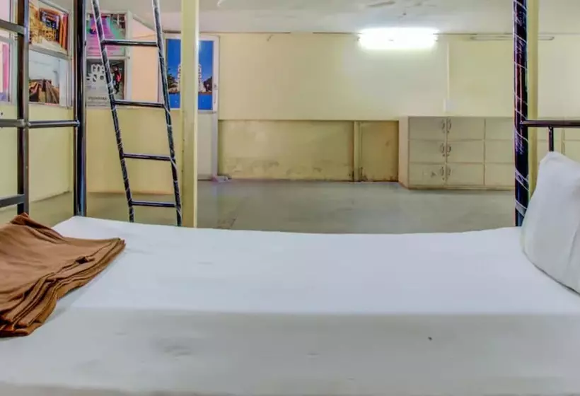 Hotelli Goroomgo Goa Tourist Dormitory Goa