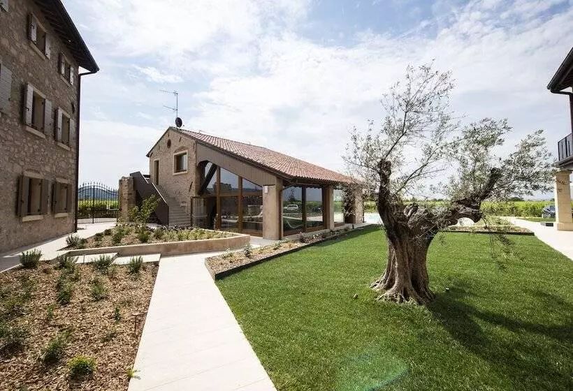 Hotelli Magari Estates