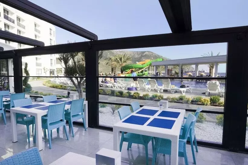 هتل Marvista Deluxe Resort