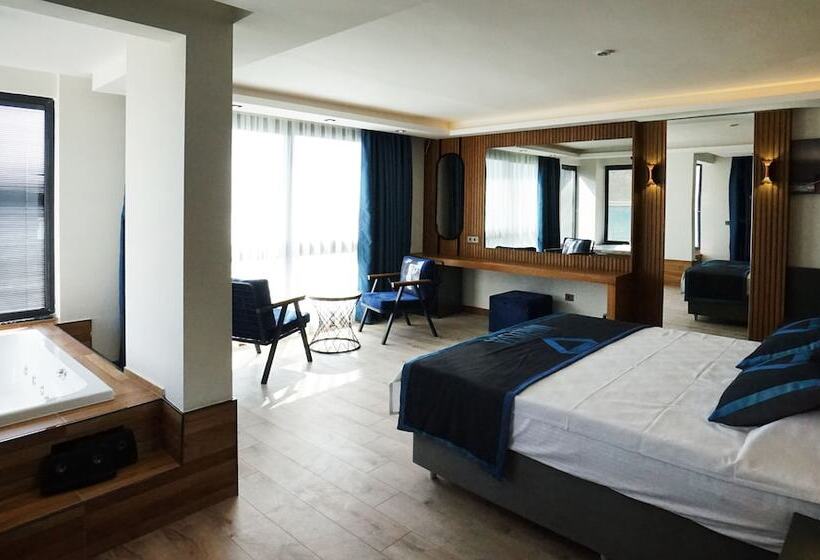 هتل Marvista Deluxe Resort