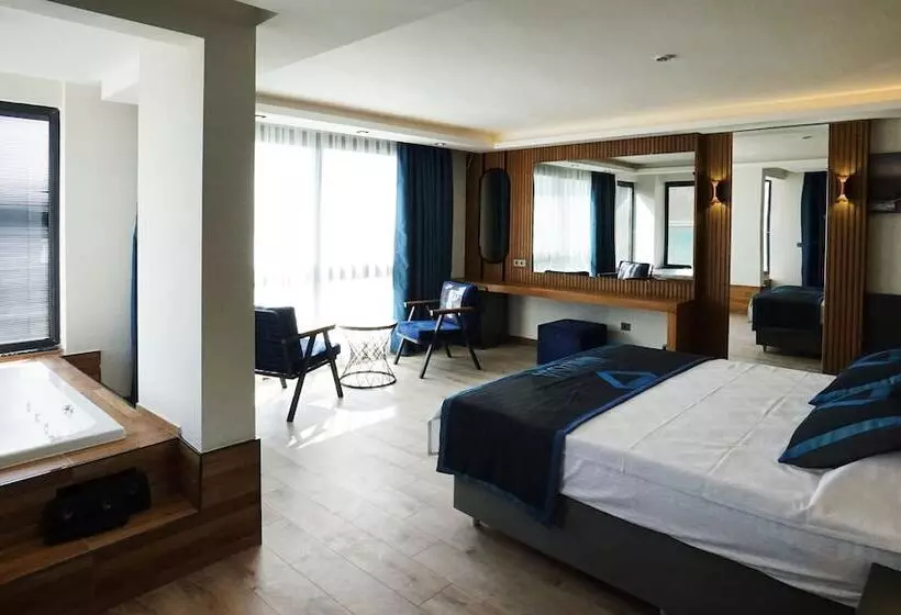 هتل Marvista Deluxe Resort