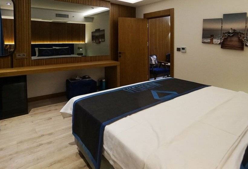 هتل Marvista Deluxe Resort