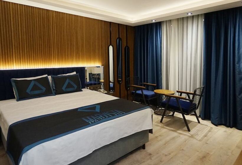 هتل Marvista Deluxe Resort