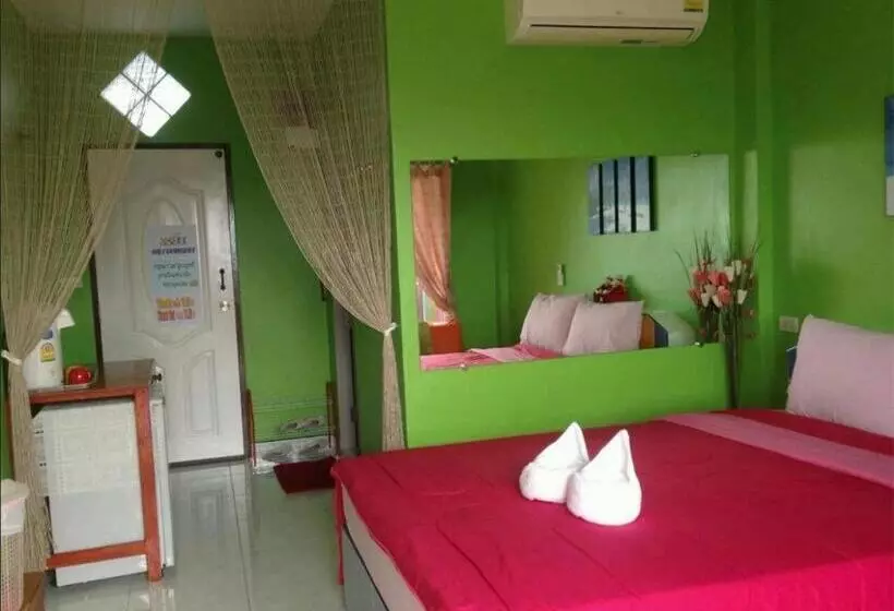 Hotelli Baan Navy Kohlarn
