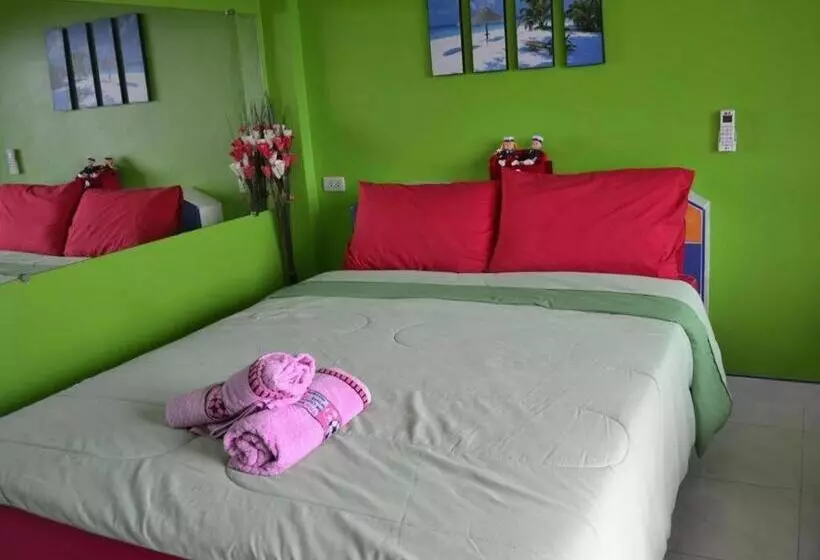 Hotelli Baan Navy Kohlarn