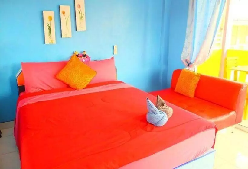 Hotelli Baan Navy Kohlarn