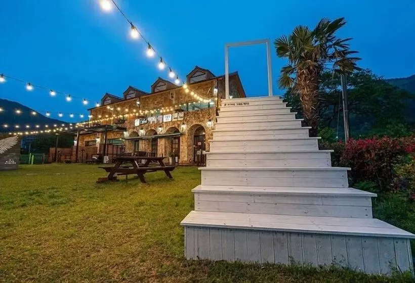Hotelli Grand Pension