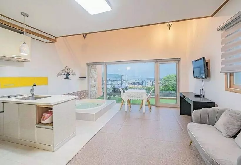 Hotelli Grand Pension