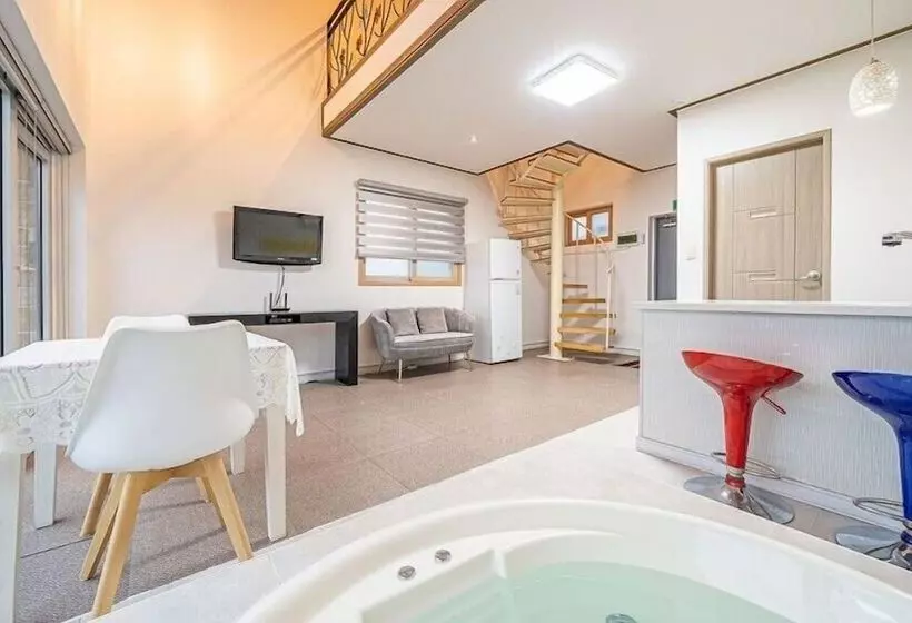 Hotelli Grand Pension