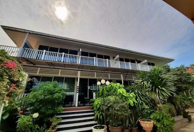 Hotelli Koh Larn Riviera