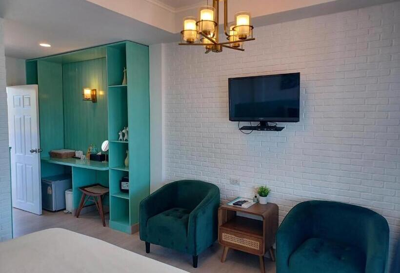 בית מלון כפרי Koh Larn Riviera