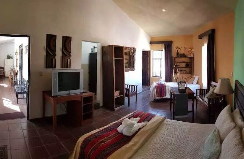 هتل Sab Casa De Huéspedes