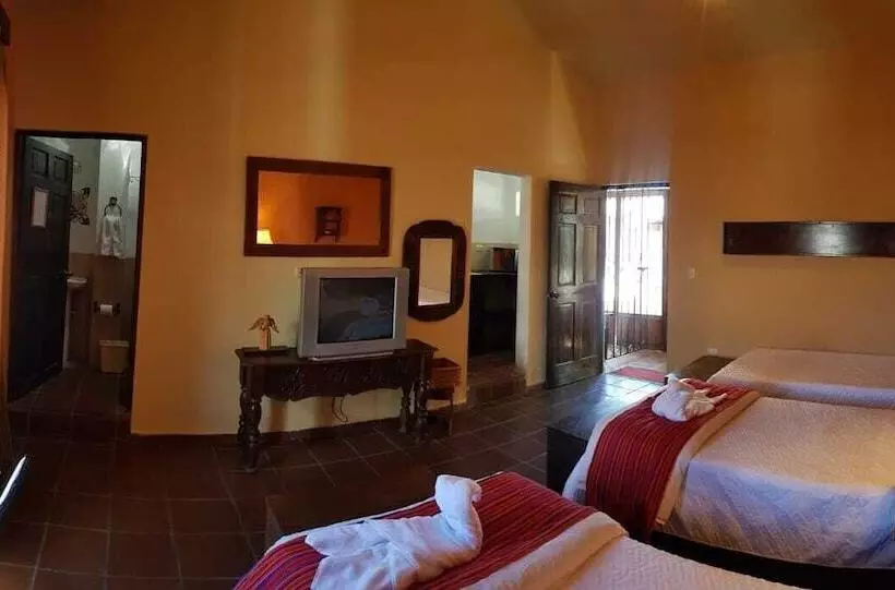 هتل Sab Casa De Huéspedes