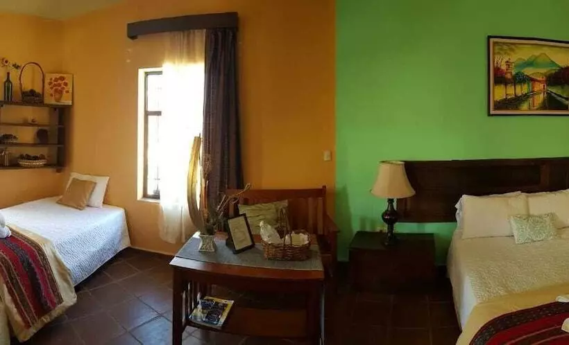 هتل Sab Casa De Huéspedes
