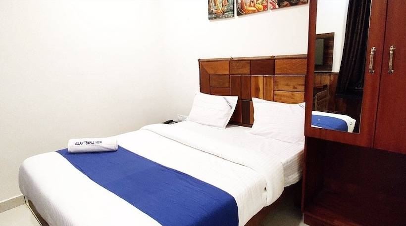 Hotel Velan Temple View