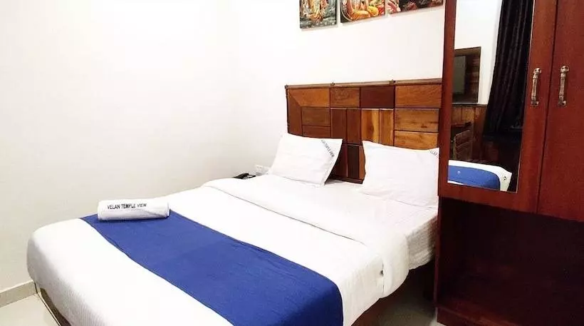 Hotelli Velan Temple View